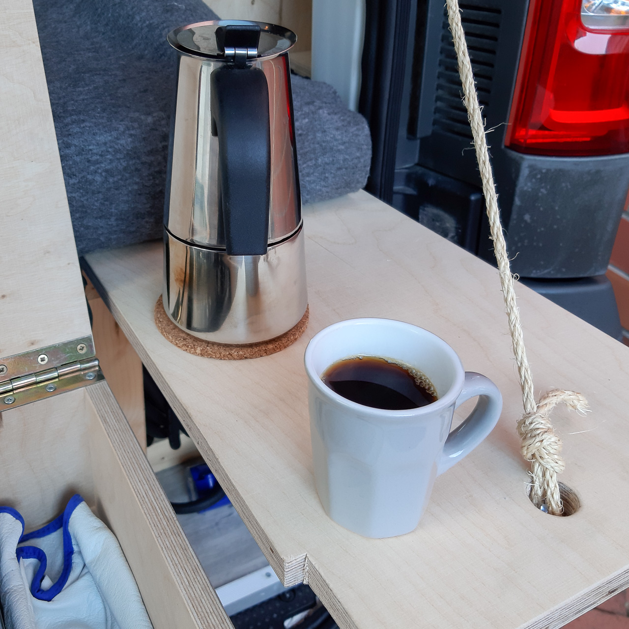 Decke mit Selbstklebefilz beziehen